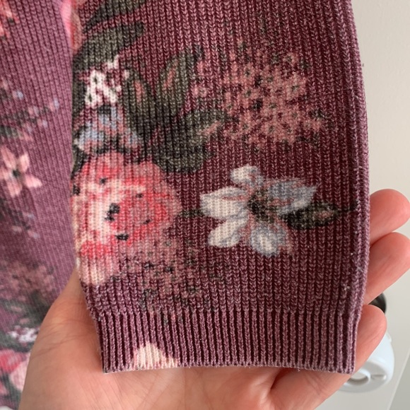 SALE - Sweater - LAST CALL - Picture 5 of 6